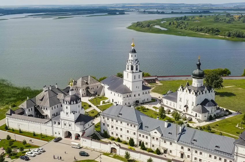 Вертолетная прогулка Казань - Свияжск - Казань